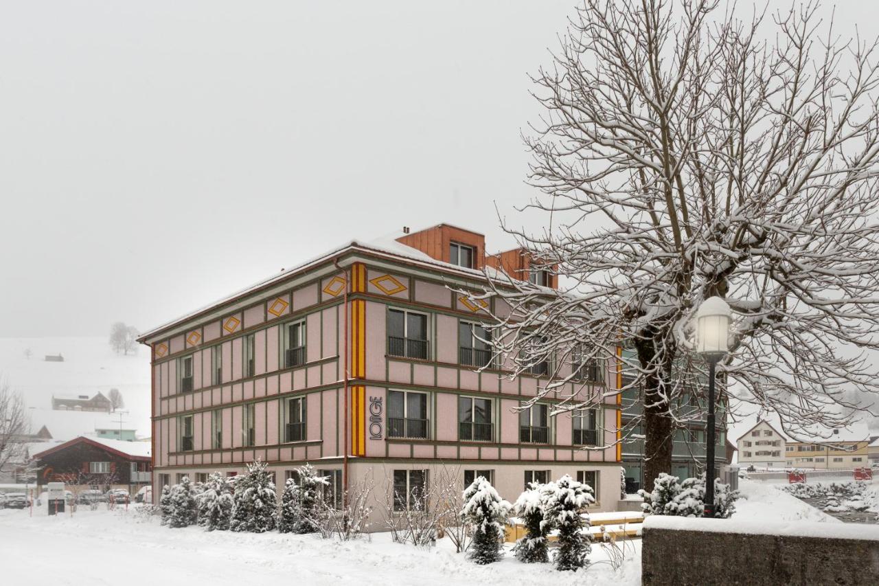 Hof Lodge *